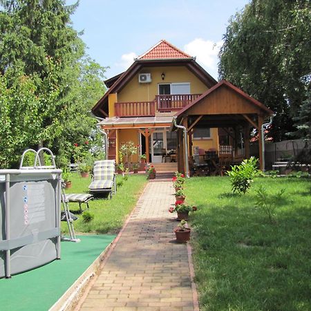 Gyoengyhaz Nyaralo Villa Gyomaendrod Bagian luar foto